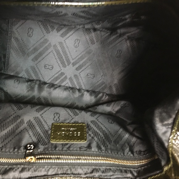 Escada crossbody olive green distressed leather - Picture 7 of 8